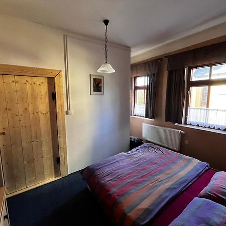 Restaurace A Penzion Vlci Jama Horní Blatná Exteriör bild