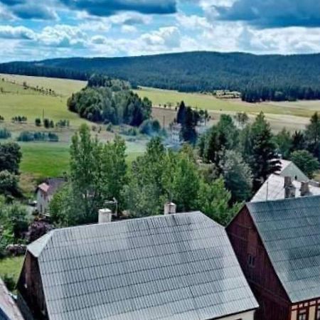 Restaurace A Penzion Vlci Jama Horní Blatná Exteriör bild