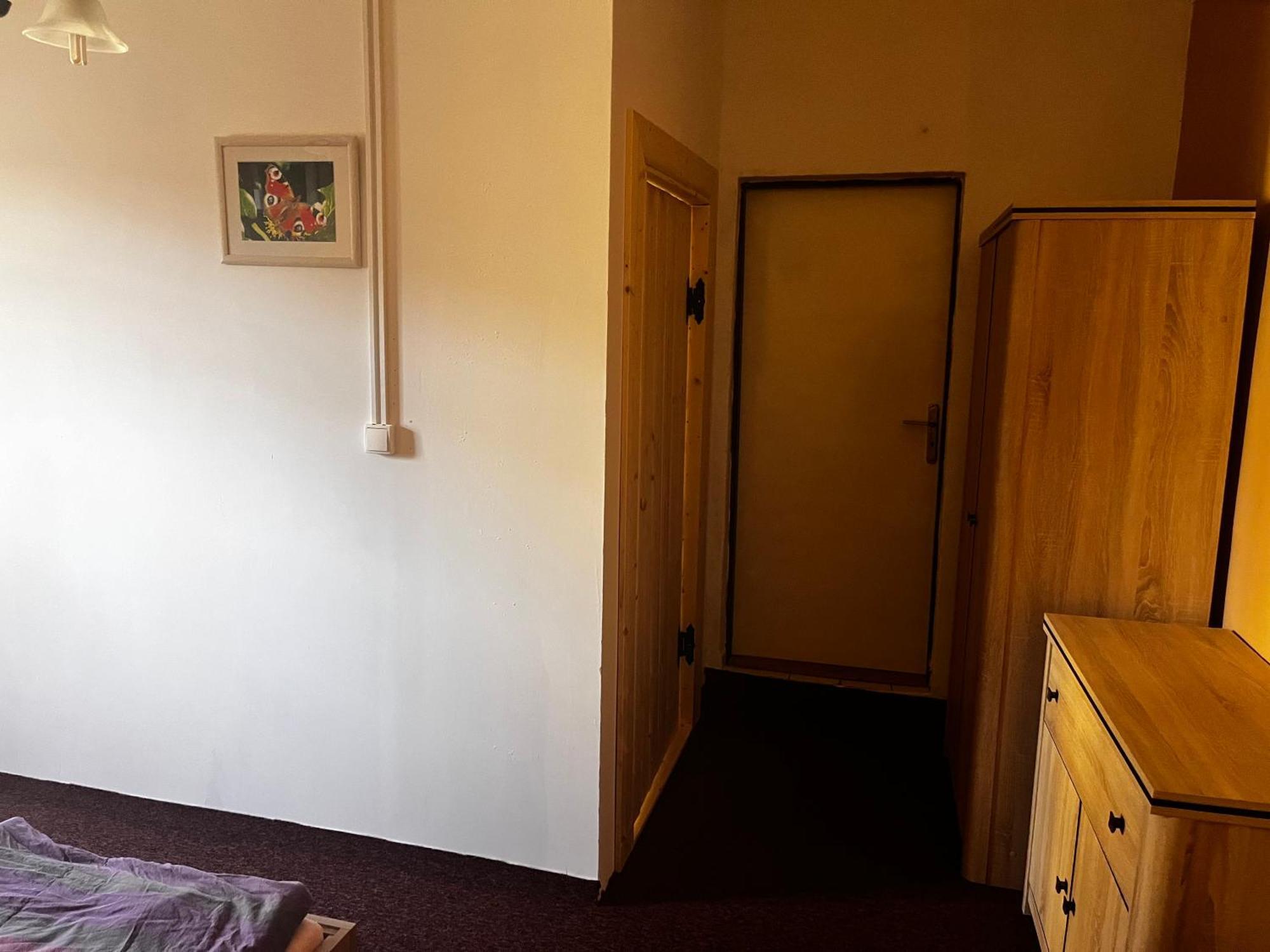 Restaurace A Penzion Vlci Jama Horní Blatná Exteriör bild
