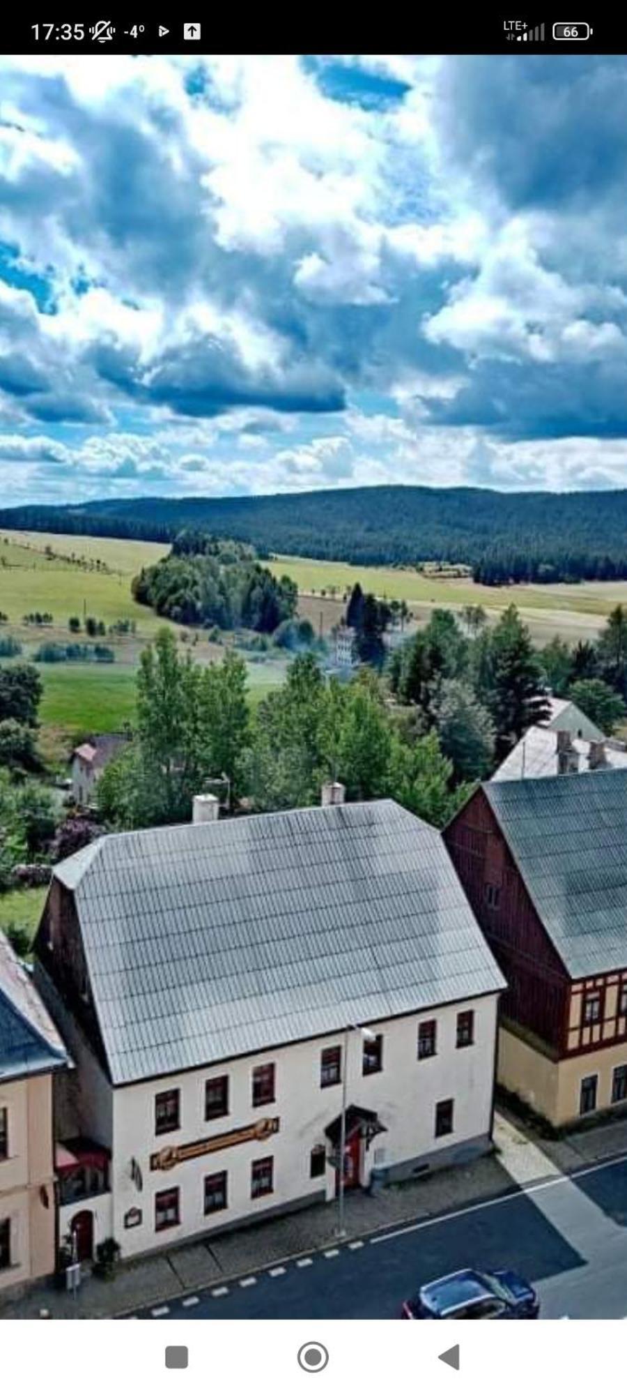 Restaurace A Penzion Vlci Jama Horní Blatná Exteriör bild