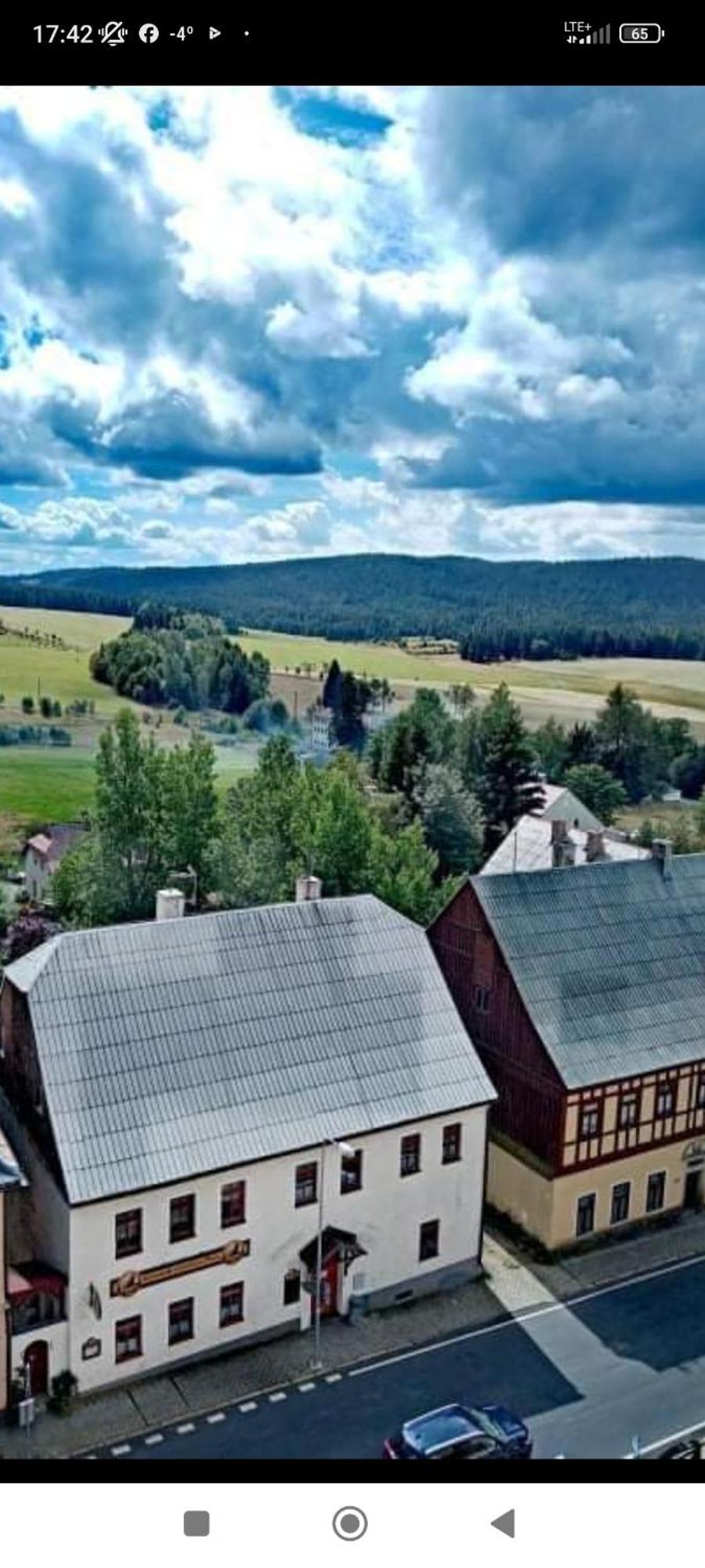 Restaurace A Penzion Vlci Jama Horní Blatná Exteriör bild